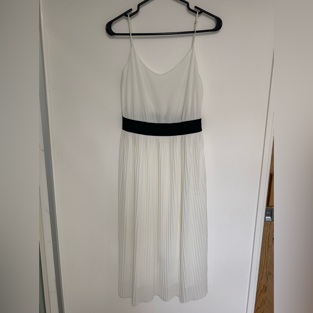 Zara white dress with pleats and black bandeau waist